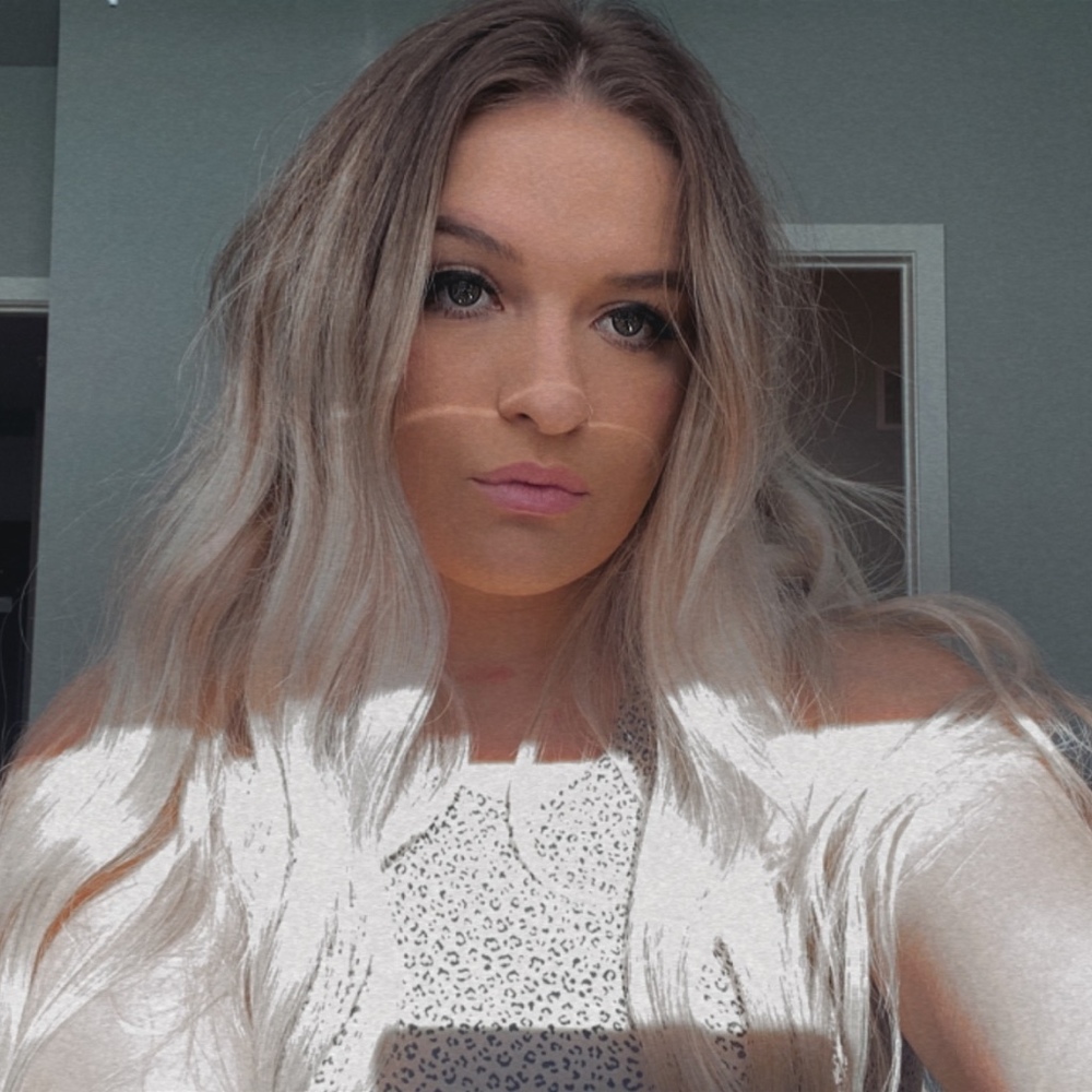 Meet your Posher, Mikayla